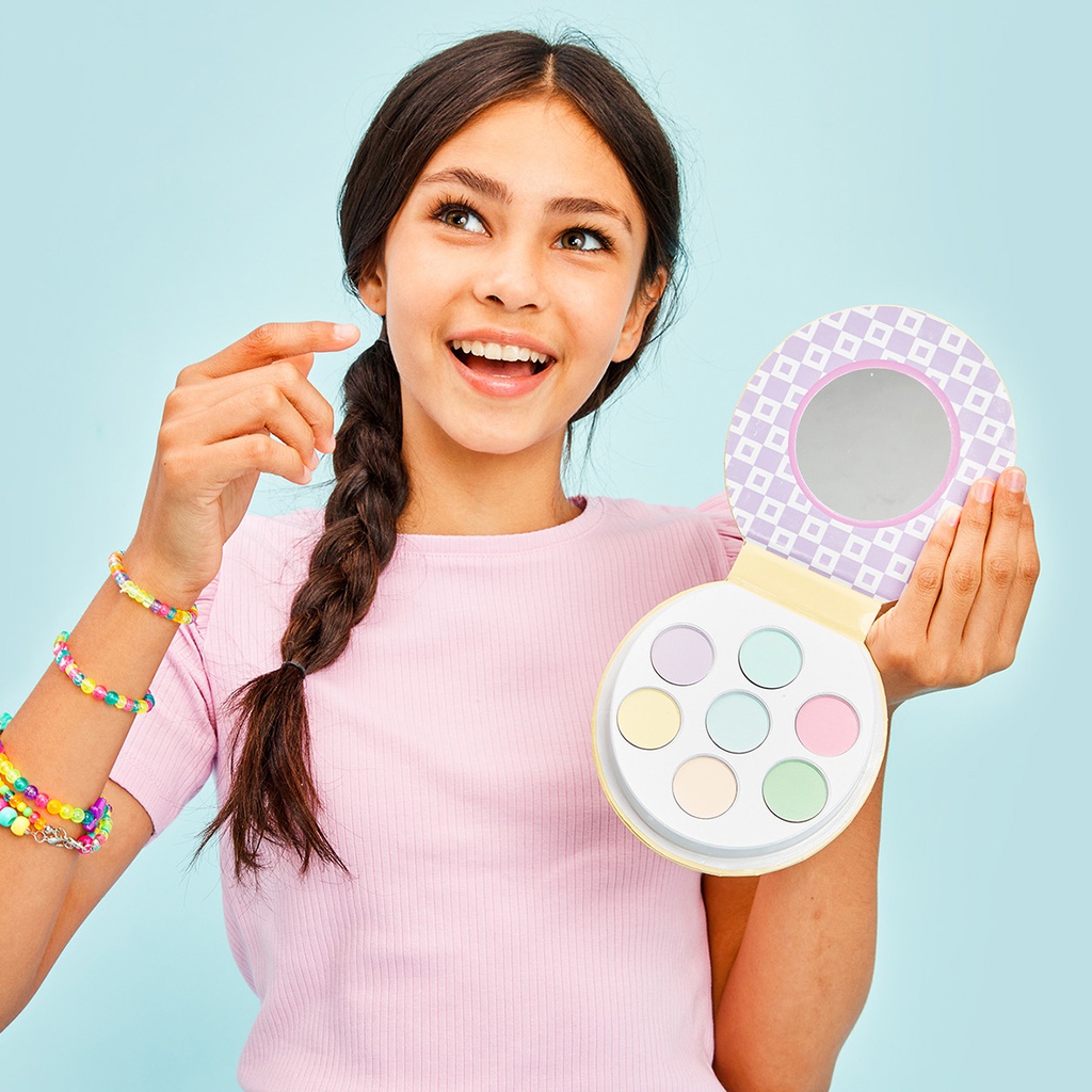 Starry-Eyed Smile Eyeshadow Palette